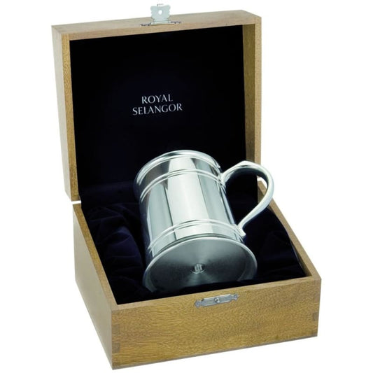 1 Pint Straight Sided Tankard in Wooden Box